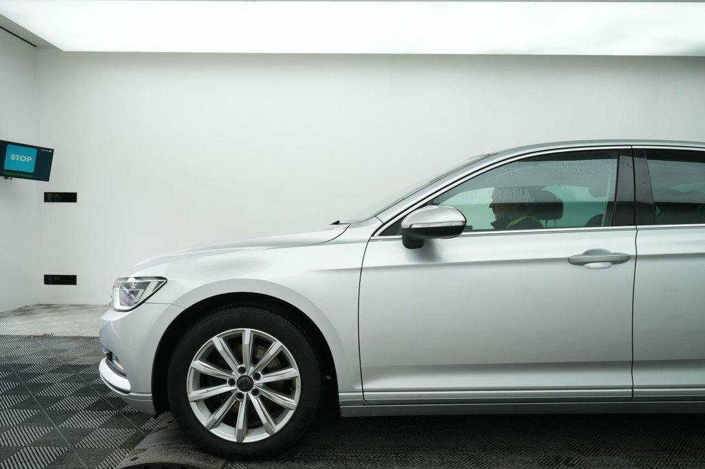 Volkswagen Passat 1.6L Se Business Silver #4