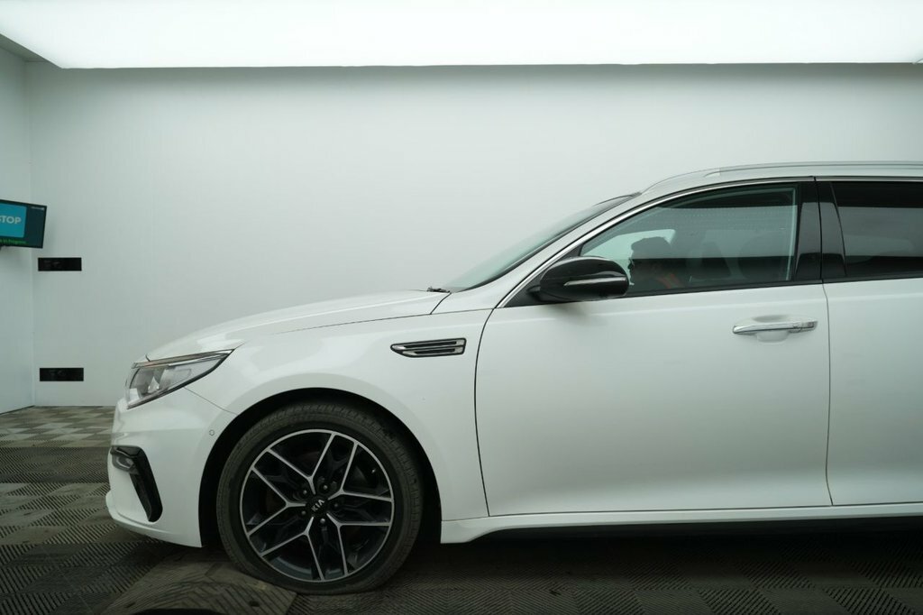 Kia Optima 1.6L Gt-line S White #4