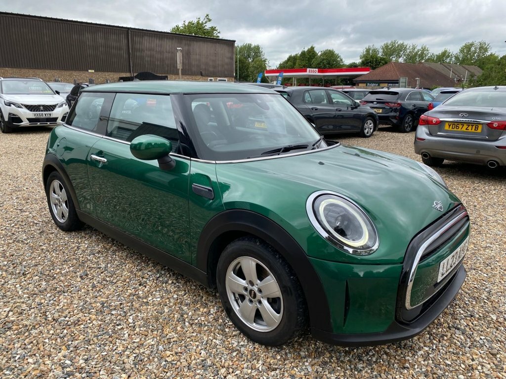 Mini Hatch 1.5L Cooper Classic LL23AHG Green #2