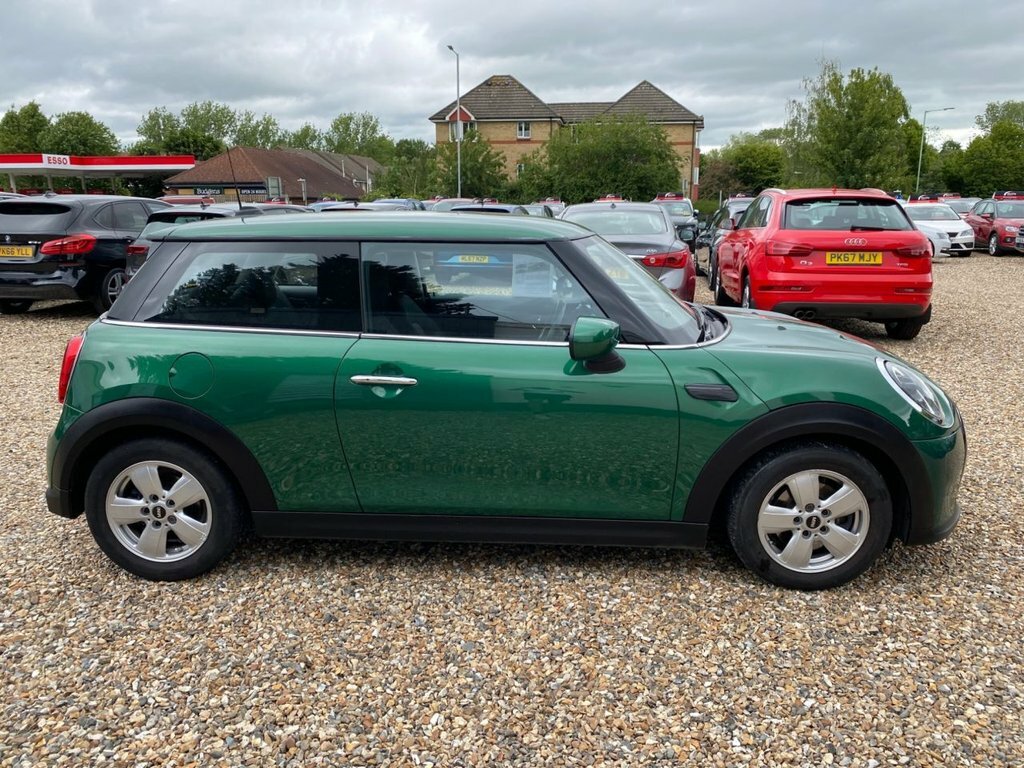 Mini Hatch 1.5L Cooper Classic LL23AHG Green #3