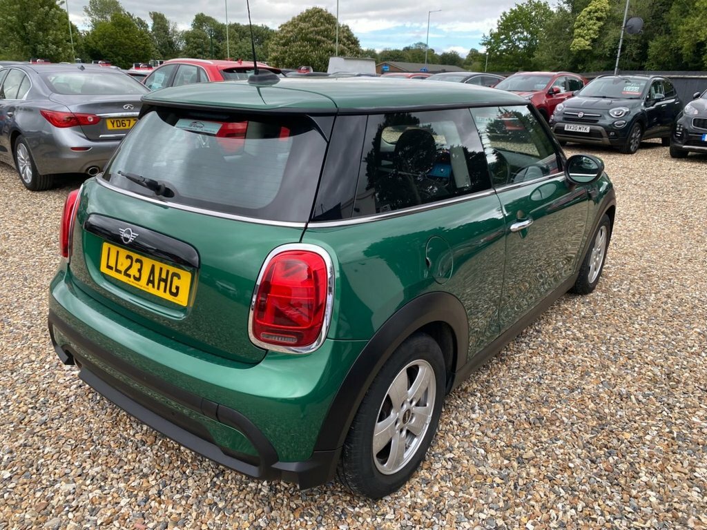 Mini Hatch 1.5L Cooper Classic LL23AHG Green #4