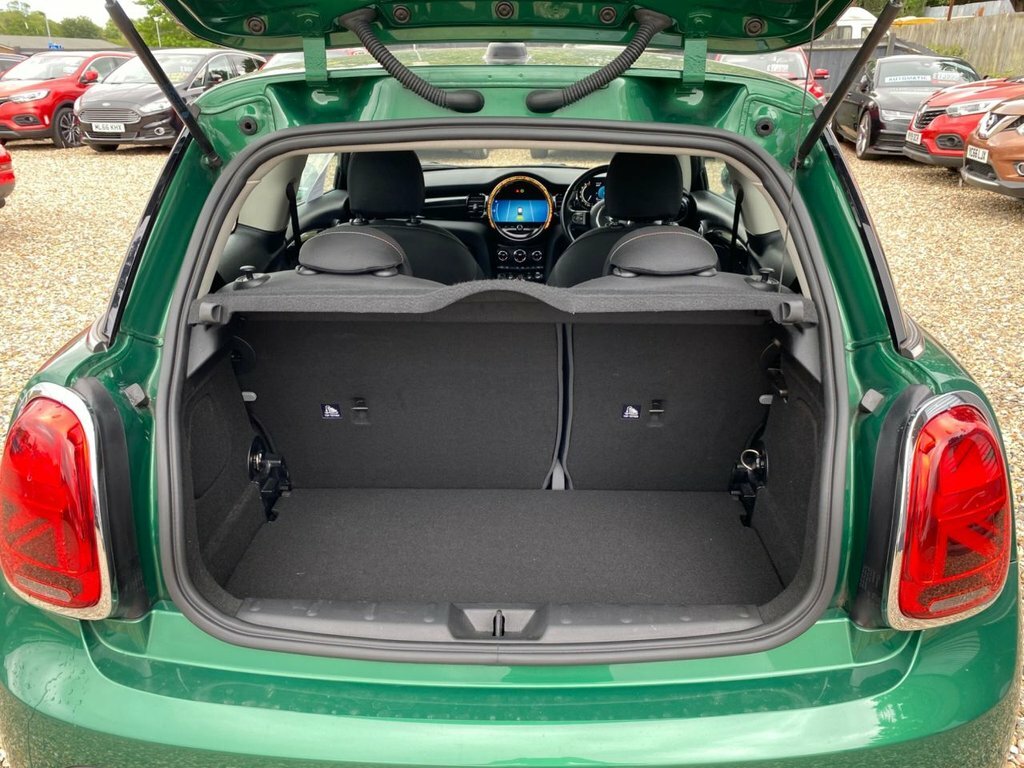 Mini Hatch 1.5L Cooper Classic LL23AHG Green #6