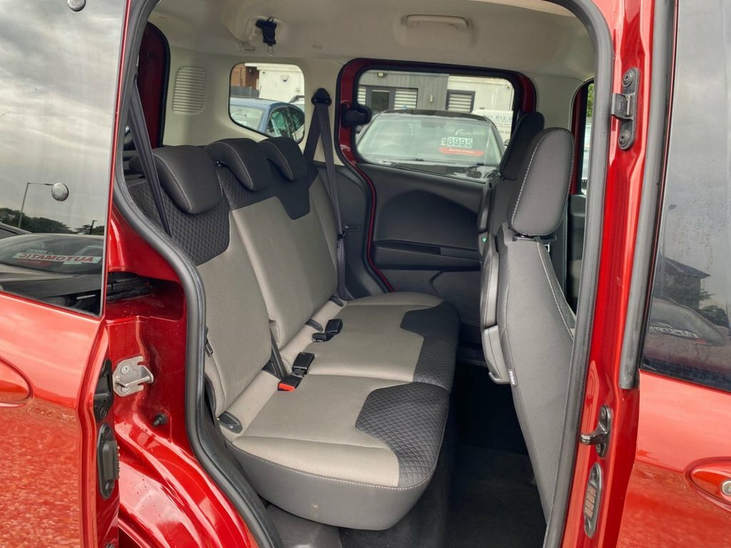 Ford Tourneo Courier Silver #22