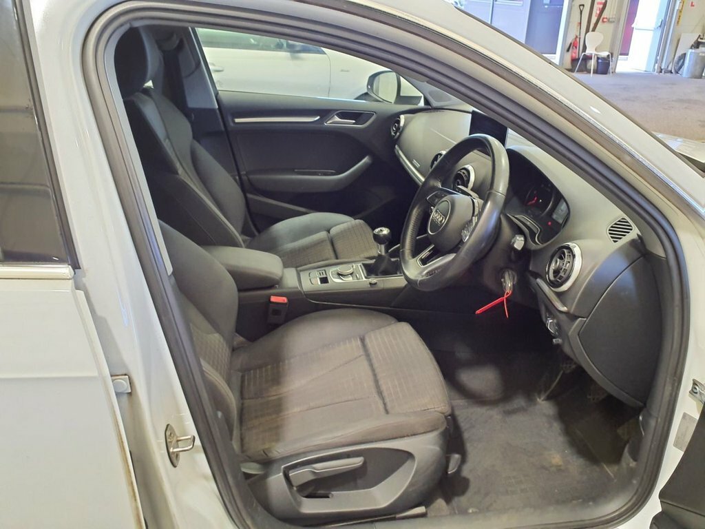 Audi A3 2.0 Tdi Se Technik Sportback Eur Black #10