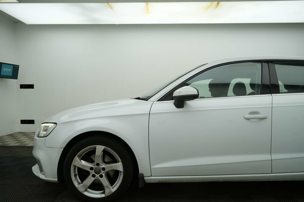 Audi A3 1.6L Sport White #4