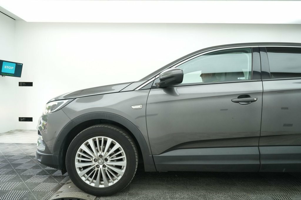 Vauxhall Grandland X 1.6L Sport Nav Grey #4