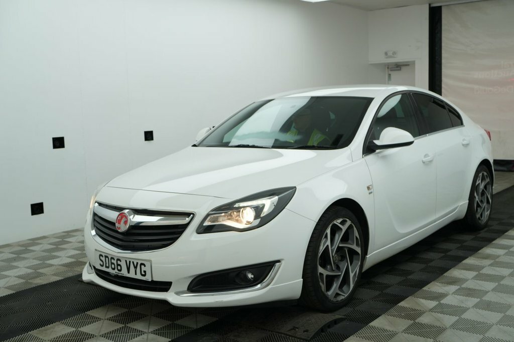 Vauxhall Insignia 1.6L Sri Vx Line Nav White #2