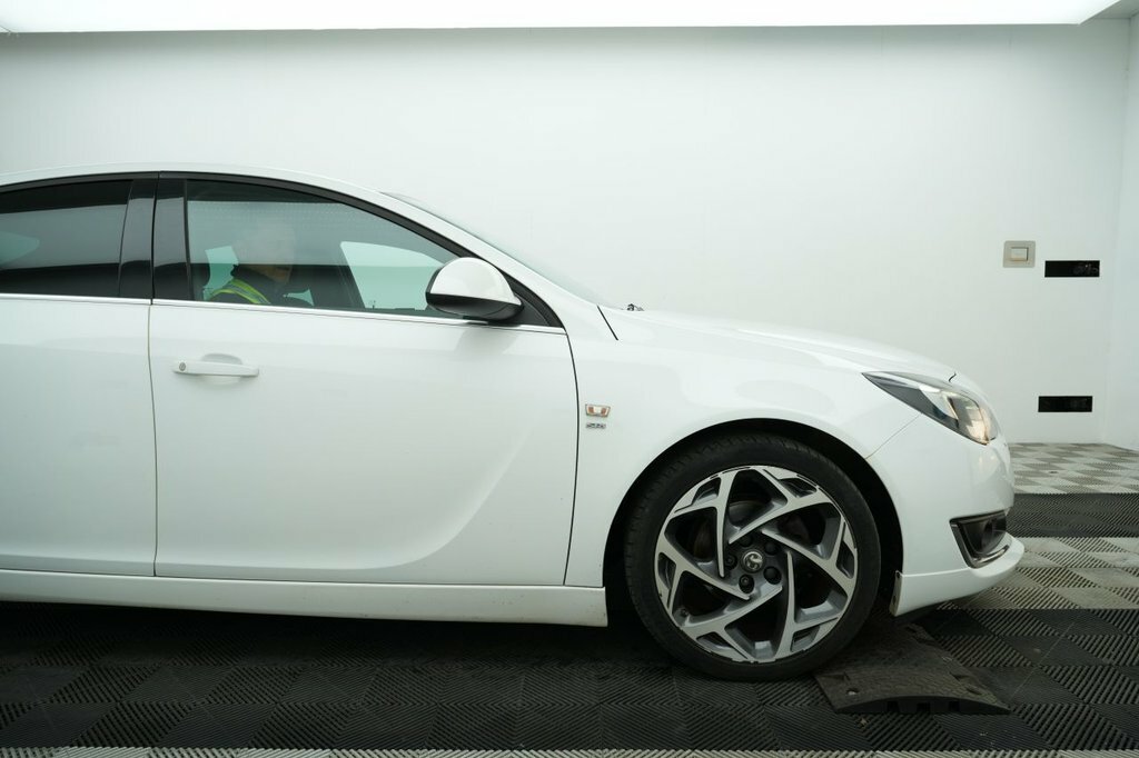 Vauxhall Insignia 1.6L Sri Vx Line Nav White #3