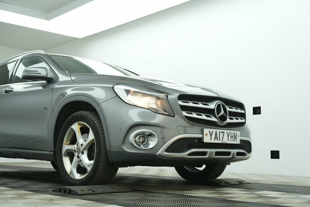 Mercedes-Benz GLA Class 2.1L Sport Grey #5