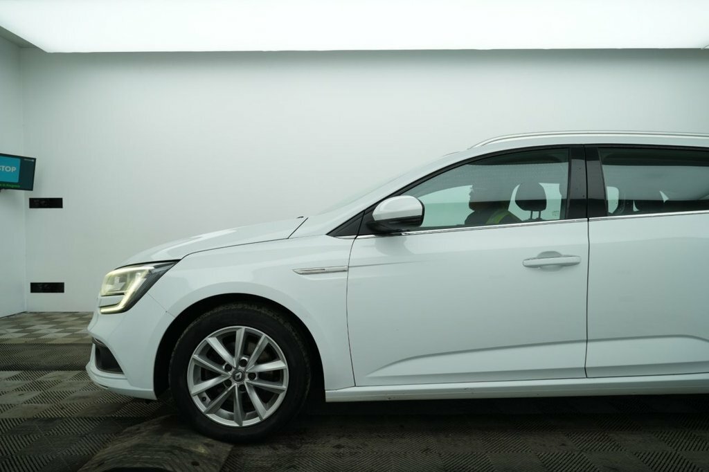 Renault Megane 1.5L Dynamique Nav White #4