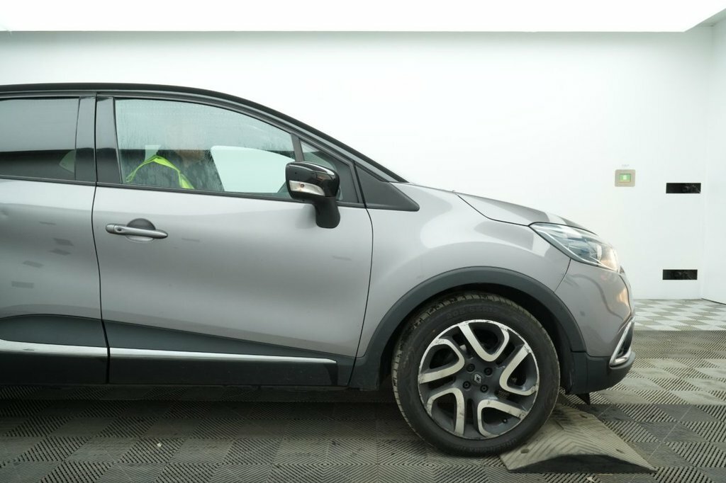 Renault Captur 0.9L Dynamique S Nav Grey #3