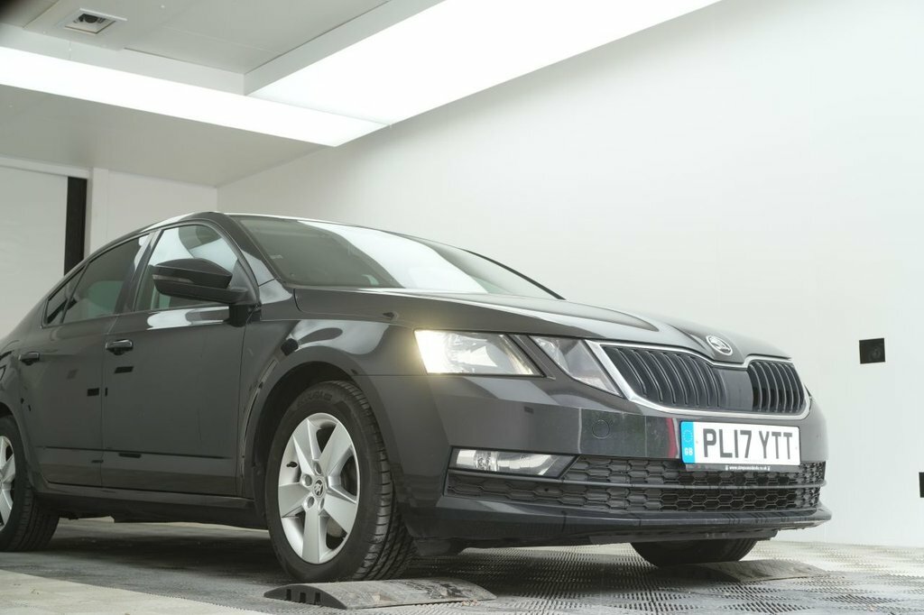 Skoda Octavia 1L Se Black #5