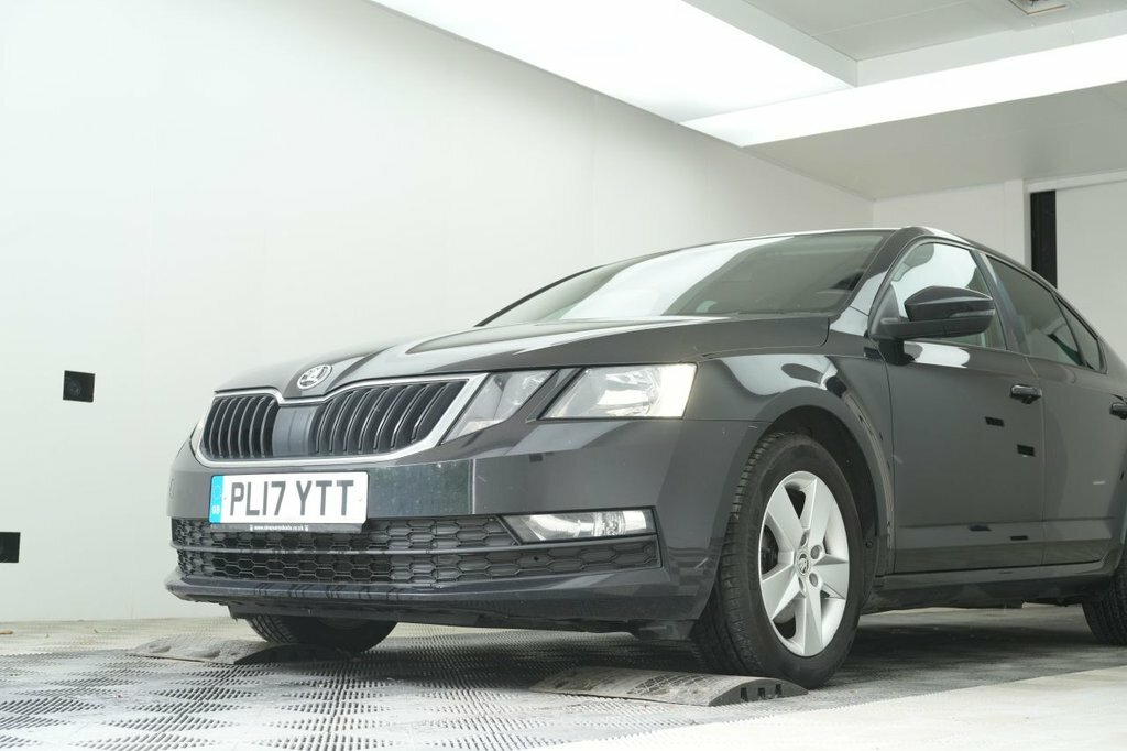 Skoda Octavia 1L Se Black #6