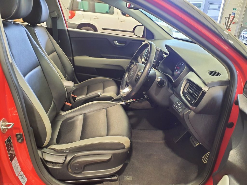 Kia Stonic 1.6 Crdi First Edition Suv Euro Grey #10