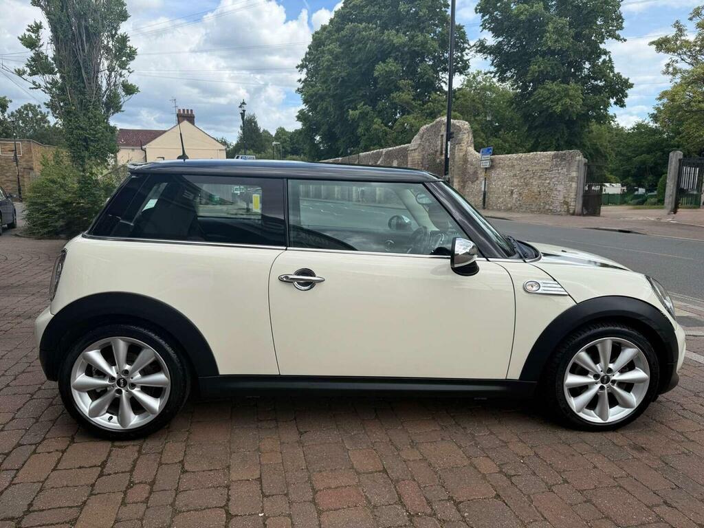 Mini Hatch Hatchback 1.6 Cooper D Euro 5 Ss 201060 White #3
