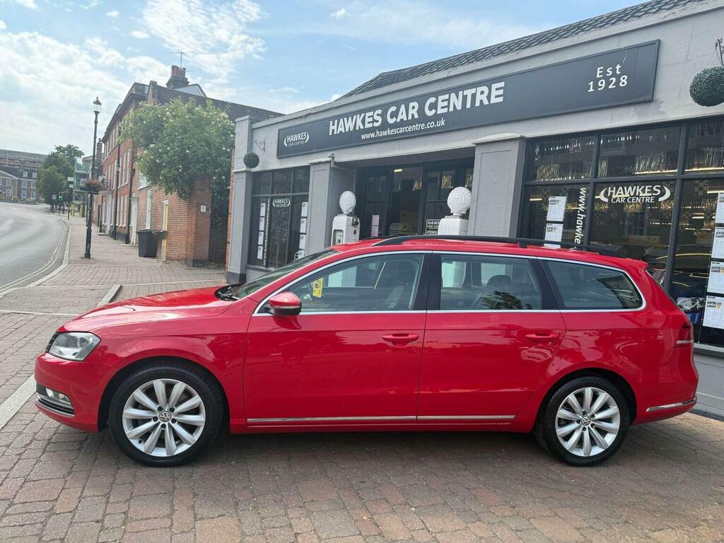 Volkswagen Passat Estate 1.6 Tdi Bluemotion Tech Highline Euro 5 S LV13VOP Red #2