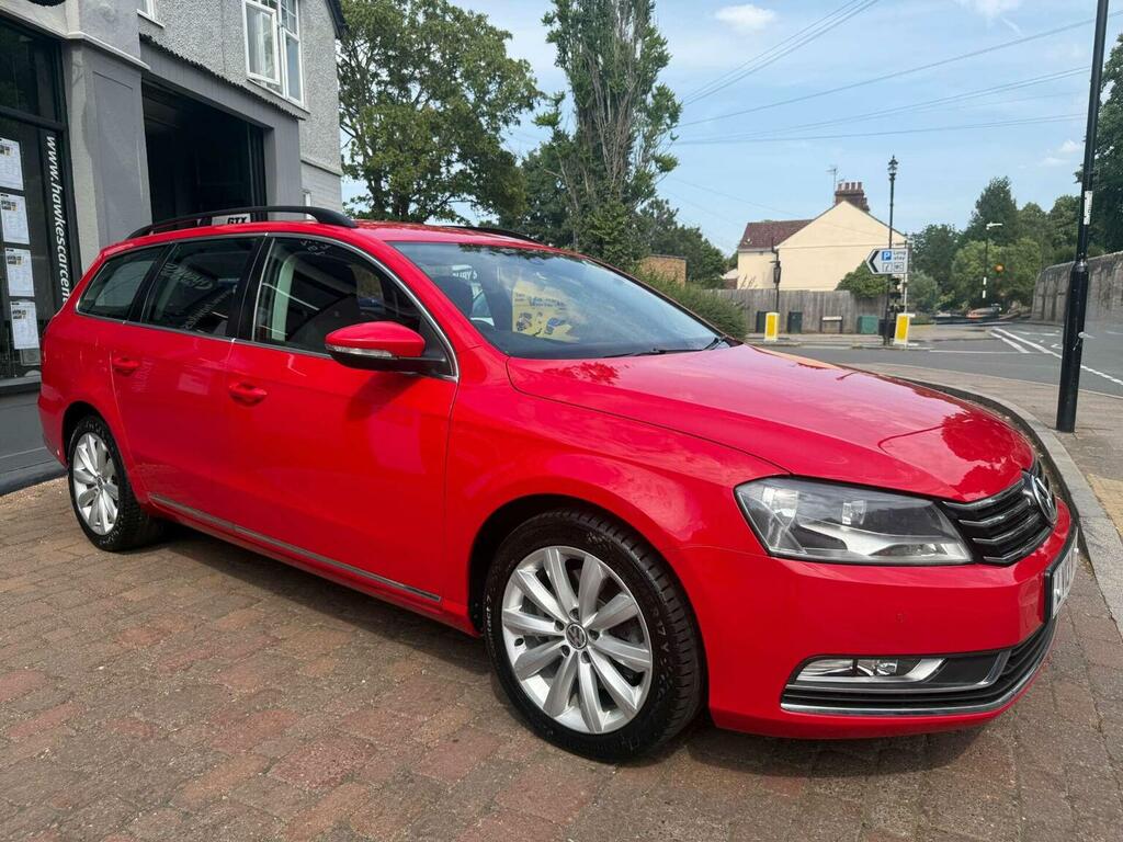 Volkswagen Passat Estate 1.6 Tdi Bluemotion Tech Highline Euro 5 S LV13VOP Red #4
