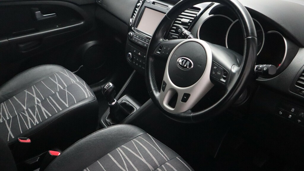 Kia Venga 3 Isg 1.6 Red #9