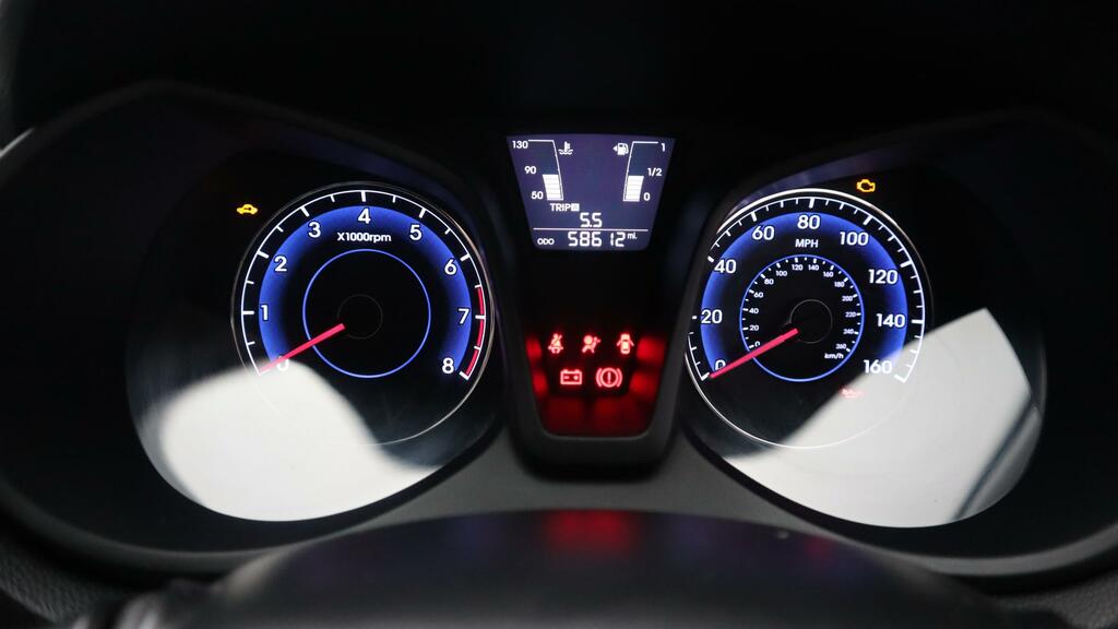 Hyundai Ix20 Mpv Red #10
