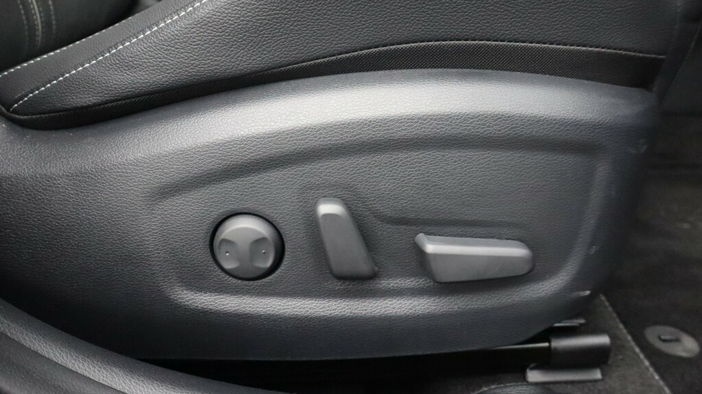 Kia Xceed Orange #12