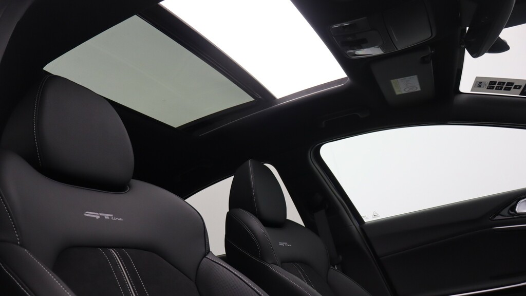 Kia Xceed Orange #13