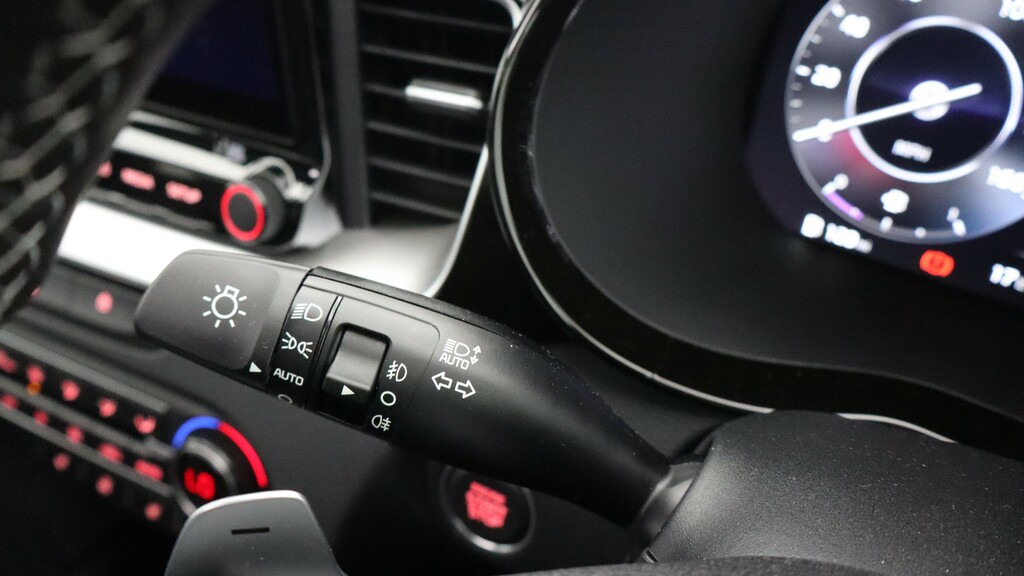Kia Xceed Orange #25