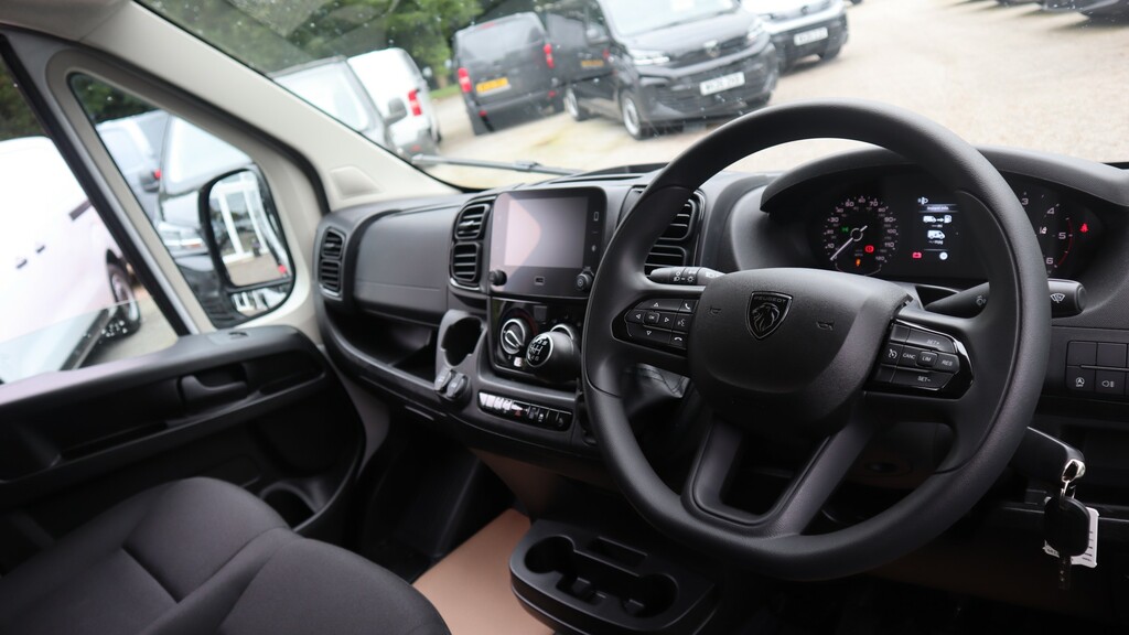 Peugeot Boxer Mpv White #7