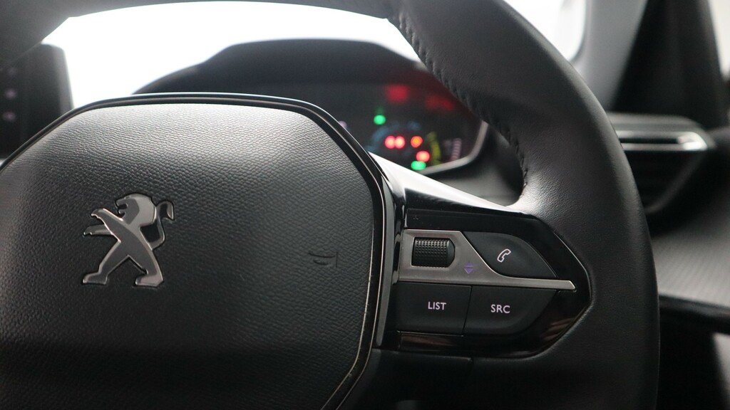 Peugeot e-2008 100Kw Gt Premium 50Kwh Black #13