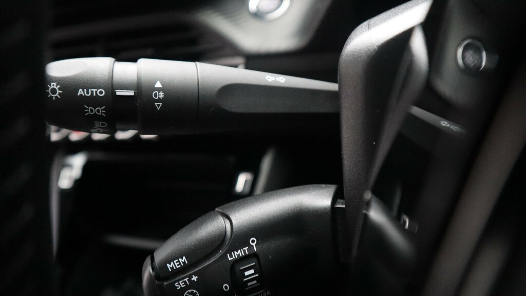 Peugeot e-2008 100Kw Gt Premium 50Kwh Black #14