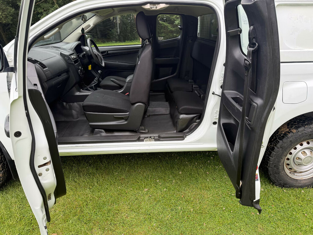 Isuzu D-Max 2.5Td Yukon Double Cab 4X4 Blue #9