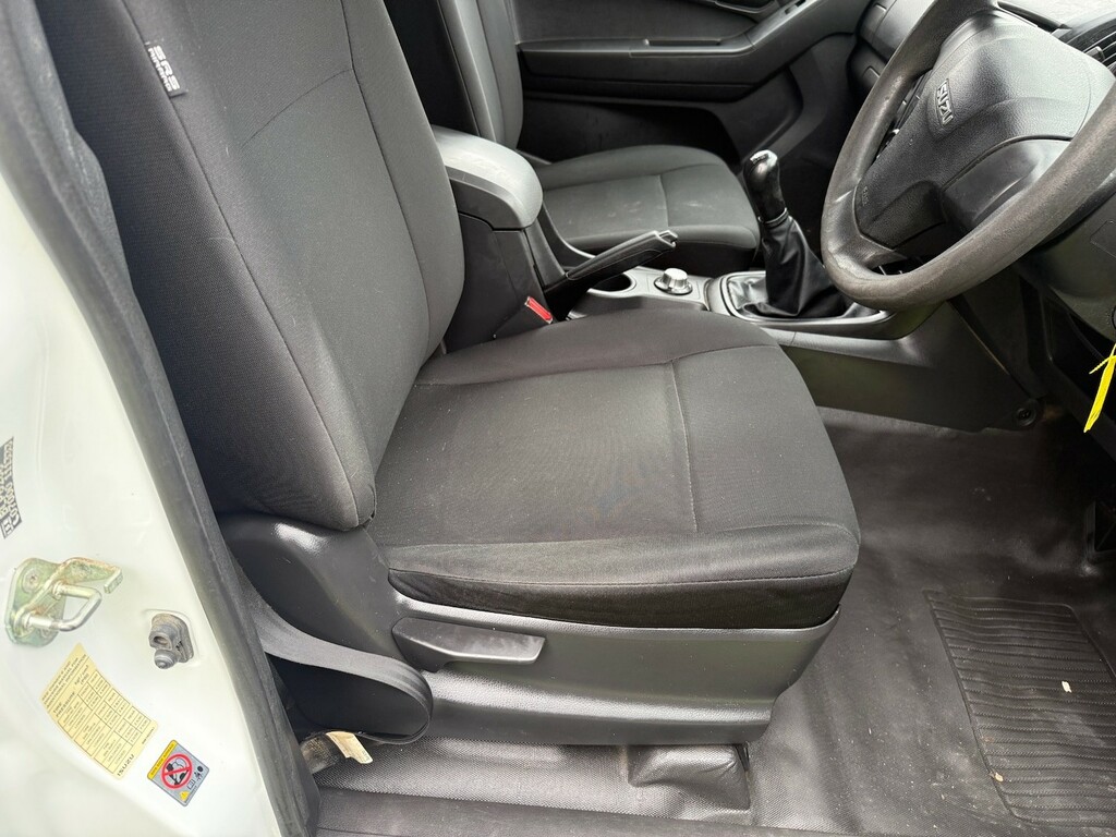 Isuzu D-Max 2.5Td Yukon Double Cab 4X4 Blue #10