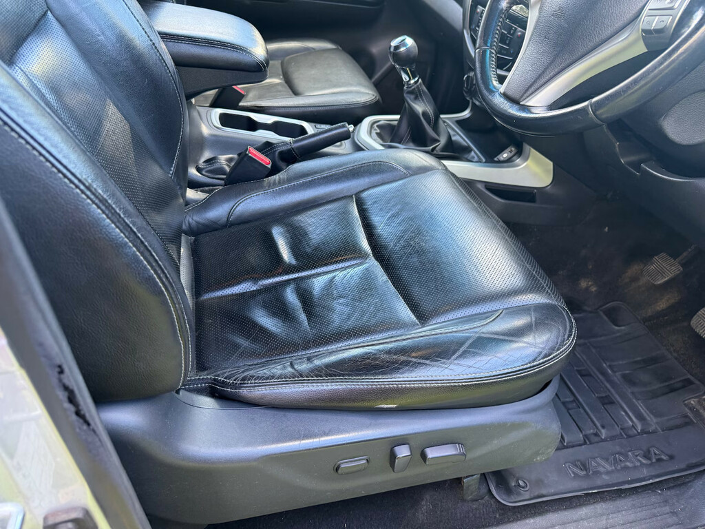 Nissan Navara Automatic Grey #12