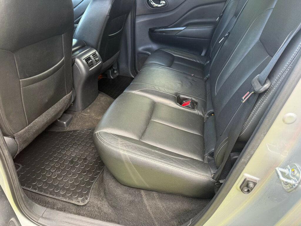 Nissan Navara Automatic Grey #9