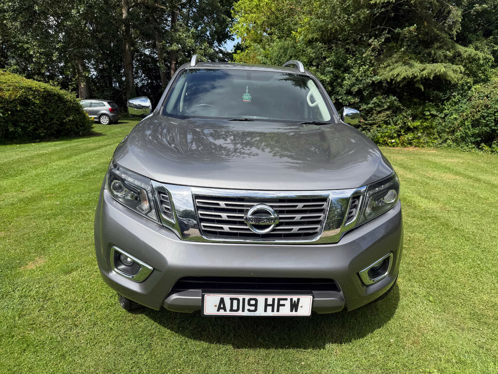Nissan Navara Navara Tekna Dci White #2