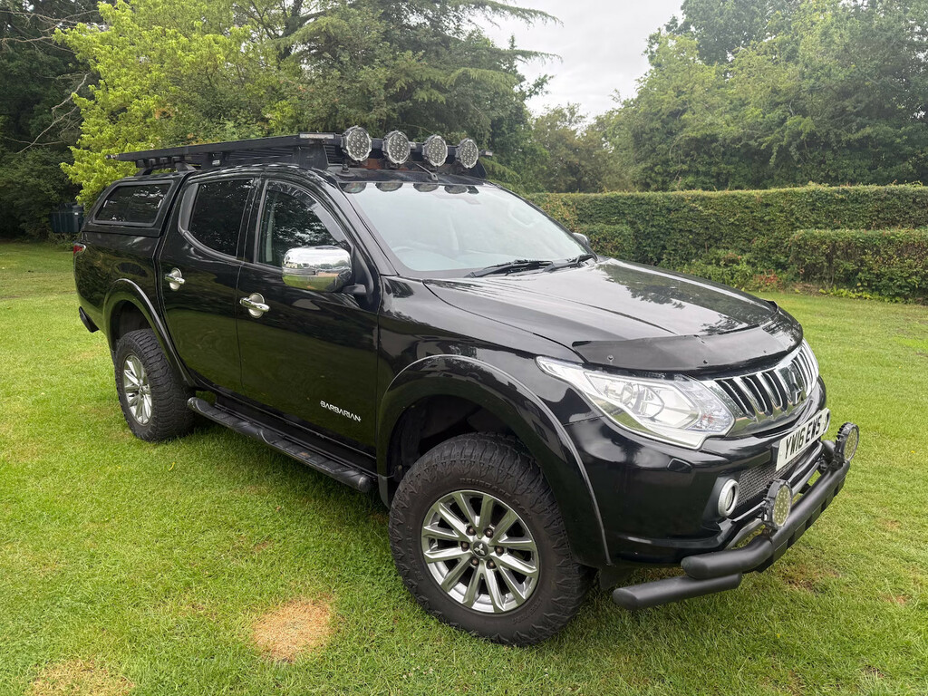 Mitsubishi L200 Double Cab Di-d 178 Barbarian 4Wd Pick Up Die Black