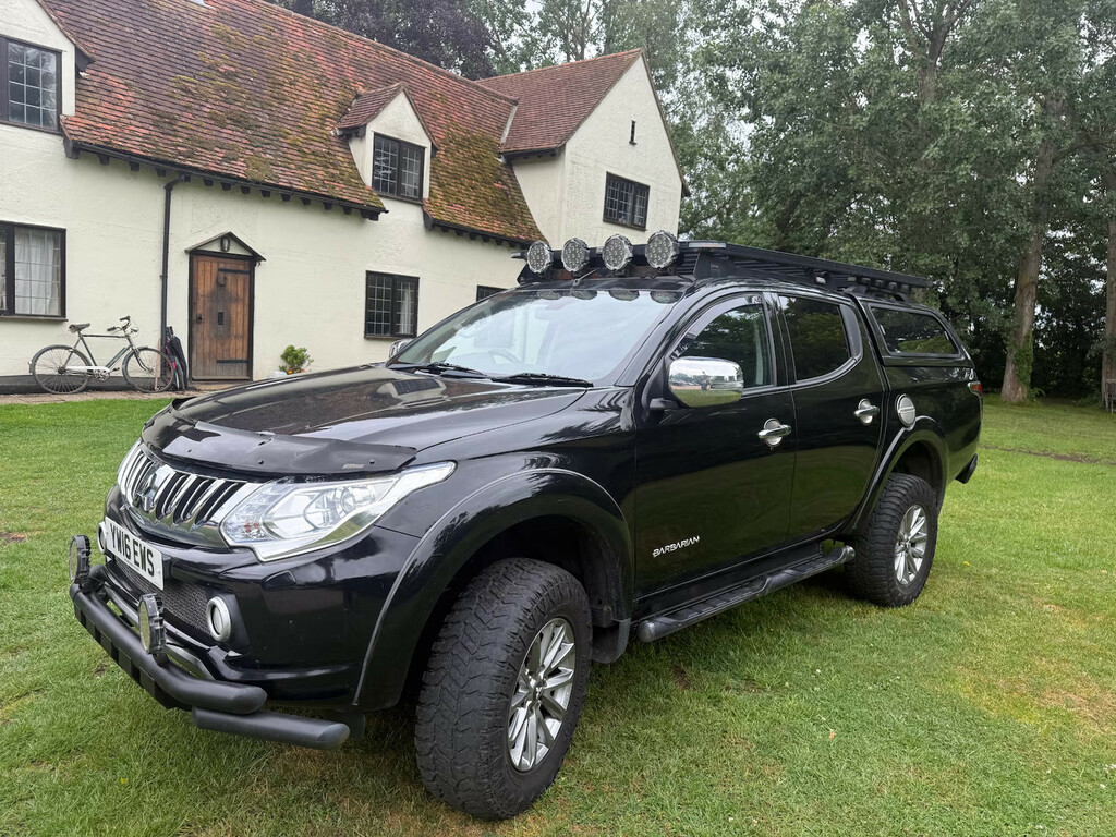 Mitsubishi L200 Double Cab Di-d 178 Barbarian 4Wd Pick Up Die Black #3