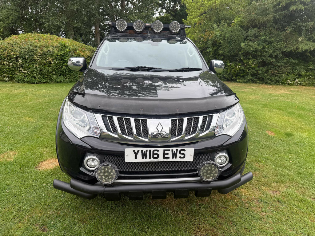 Mitsubishi L200 Double Cab Di-d 178 Barbarian 4Wd Pick Up Die Black #2