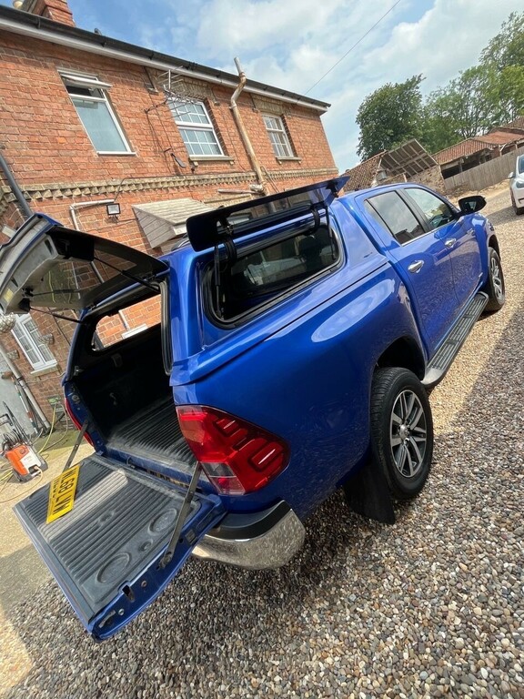 Toyota HILUX Invincible D Cab Pick Up 2.4 D-4d Pick Up M Blue #2