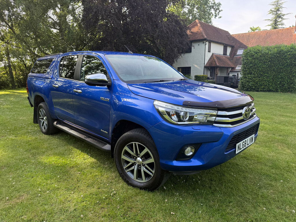 Toyota HILUX Invincible D Cab Pick Up 2.4 D-4d Pick Up M Blue