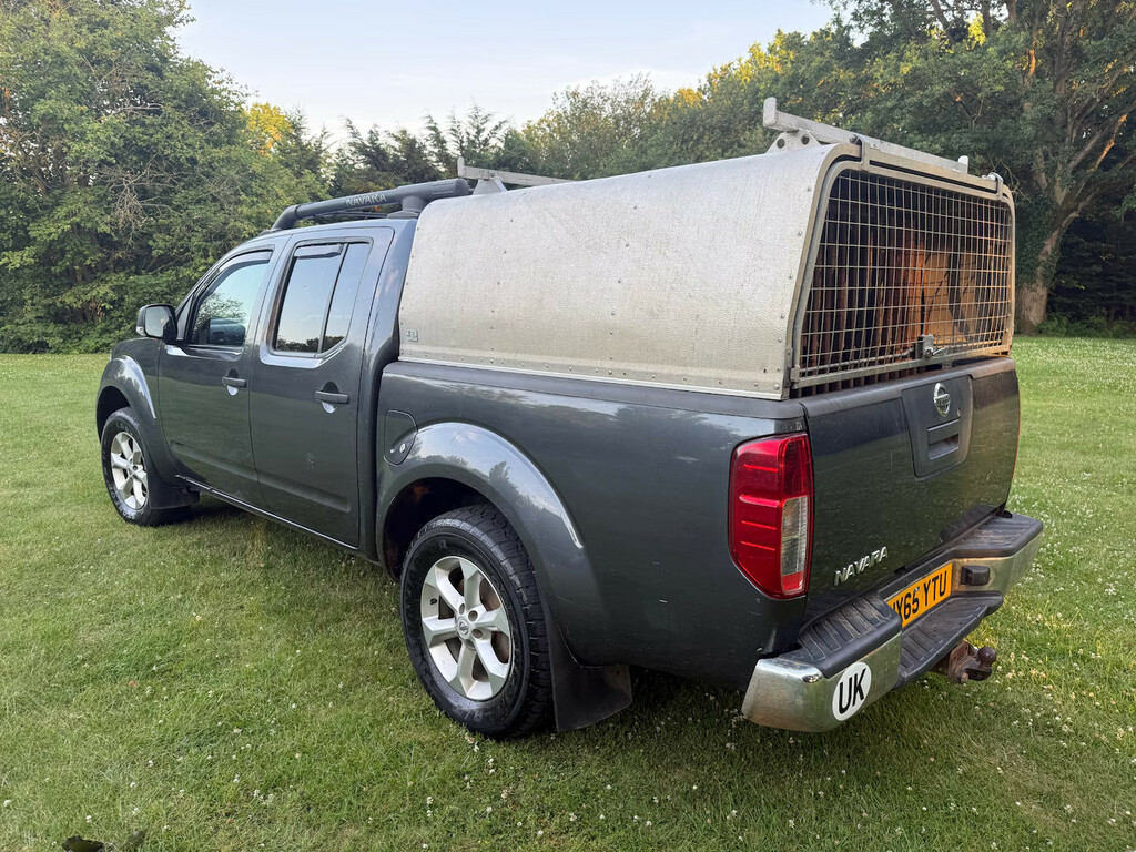 Nissan Navara Double Cab Pick Up Visia 2.5Dci 144 4Wd Double Cab Grey #4
