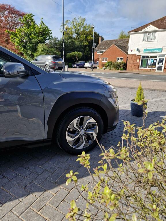 Hyundai Kona Suv 1.6 H-gdi Se Connect Dct Euro 6 Ss 202 Grey #3