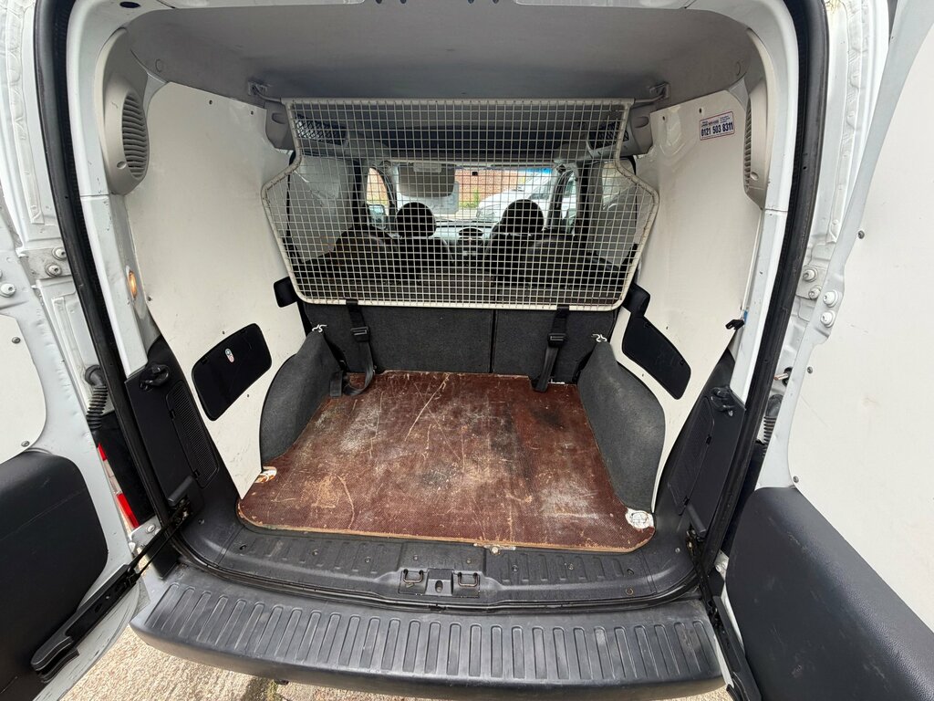 Vauxhall Combo Car Derived White #7