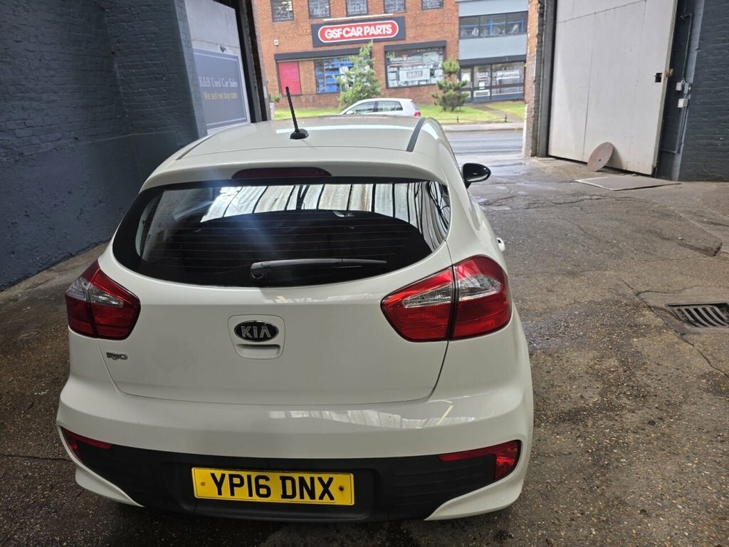 Kia RIO 1.3L 2 White #6