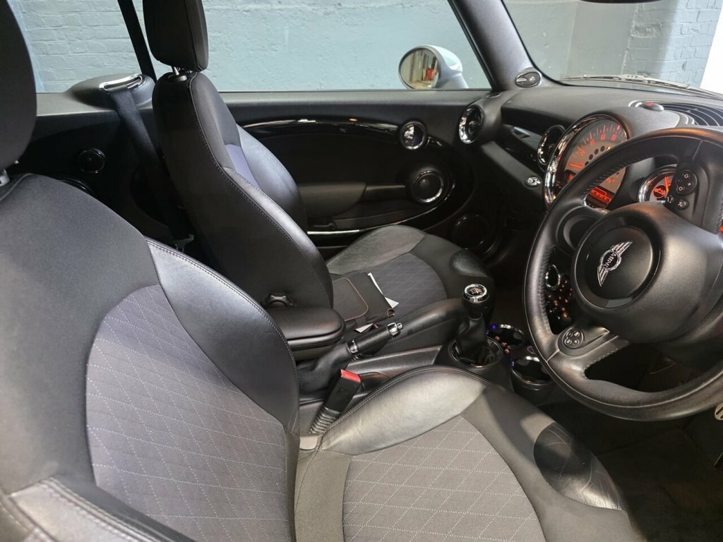 Mini Convertible 2.0 Cooper D Euro 5 Blue #66