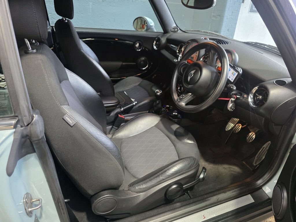 Mini Convertible 2.0 Cooper D Euro 5 Blue #61