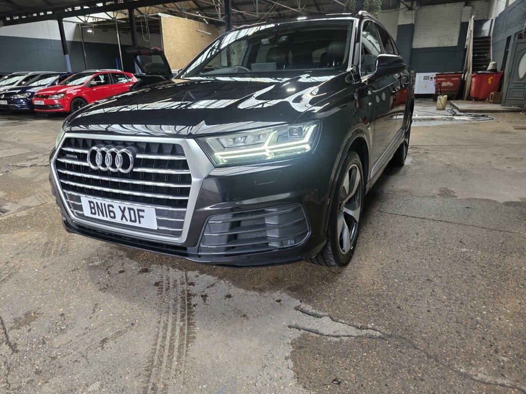 Audi Q7 3L S Line Black