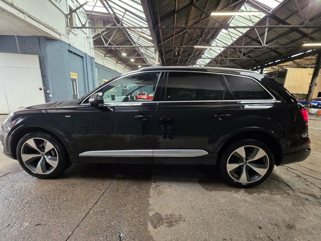 Audi Q7 3L S Line Black #5