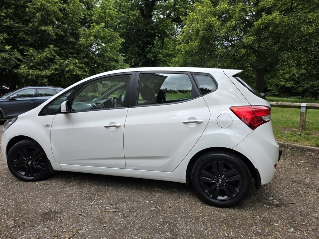 Hyundai Ix20 1.6L Active White #4