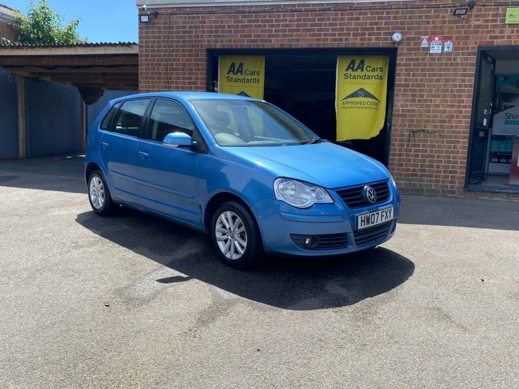 Volkswagen Polo Hatchback Silver #1