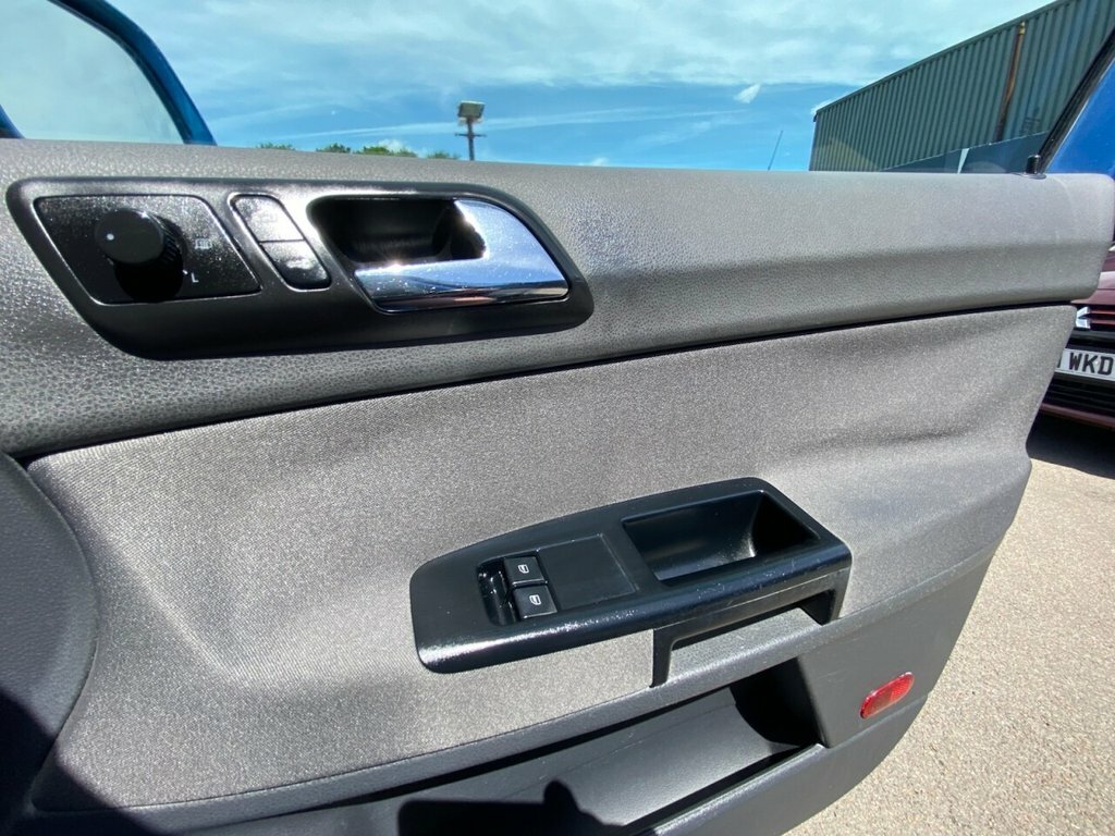 Volkswagen Polo Hatchback Silver #20